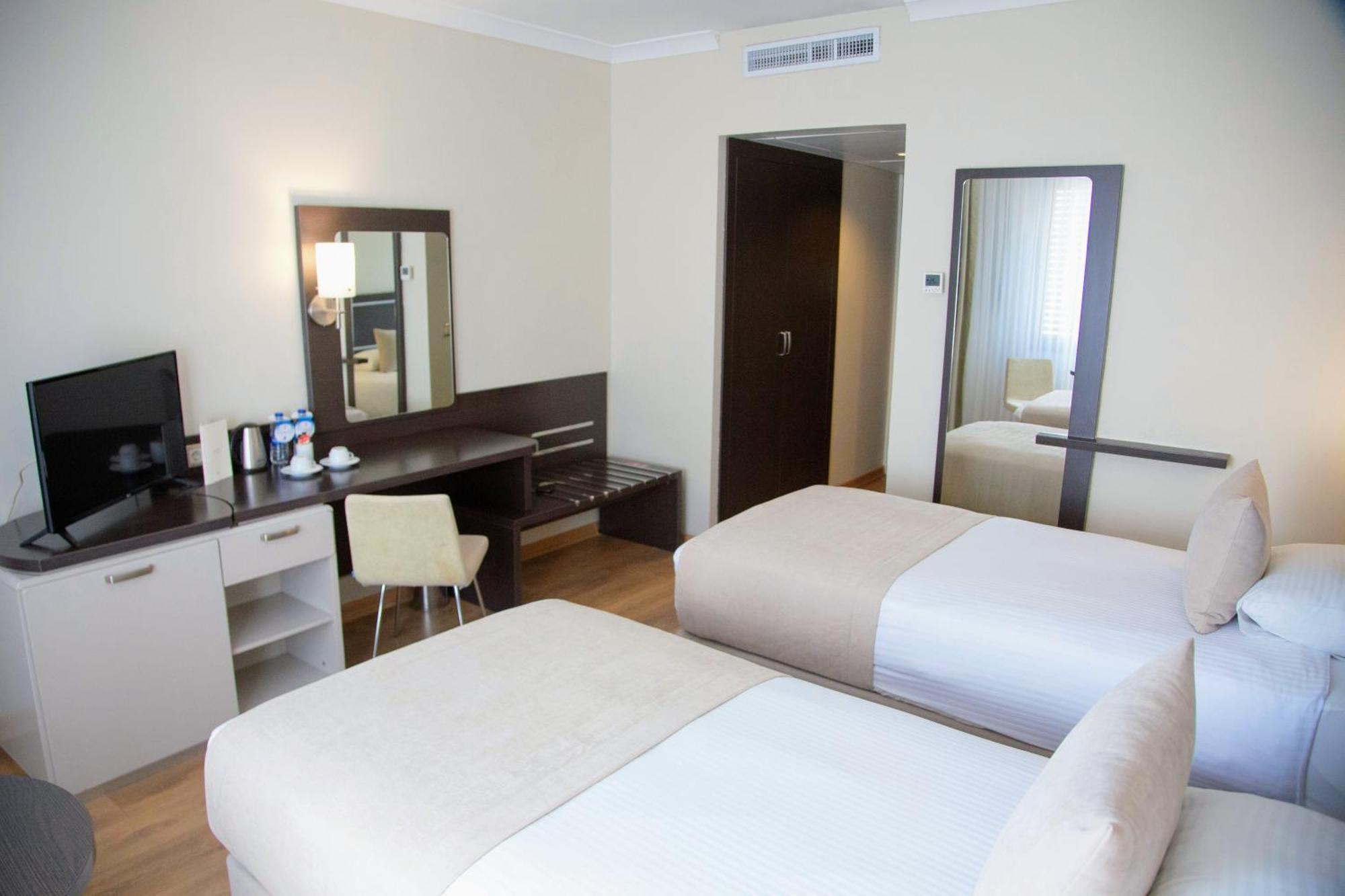 Kaya Prestige Oteli Izmir Exterior foto