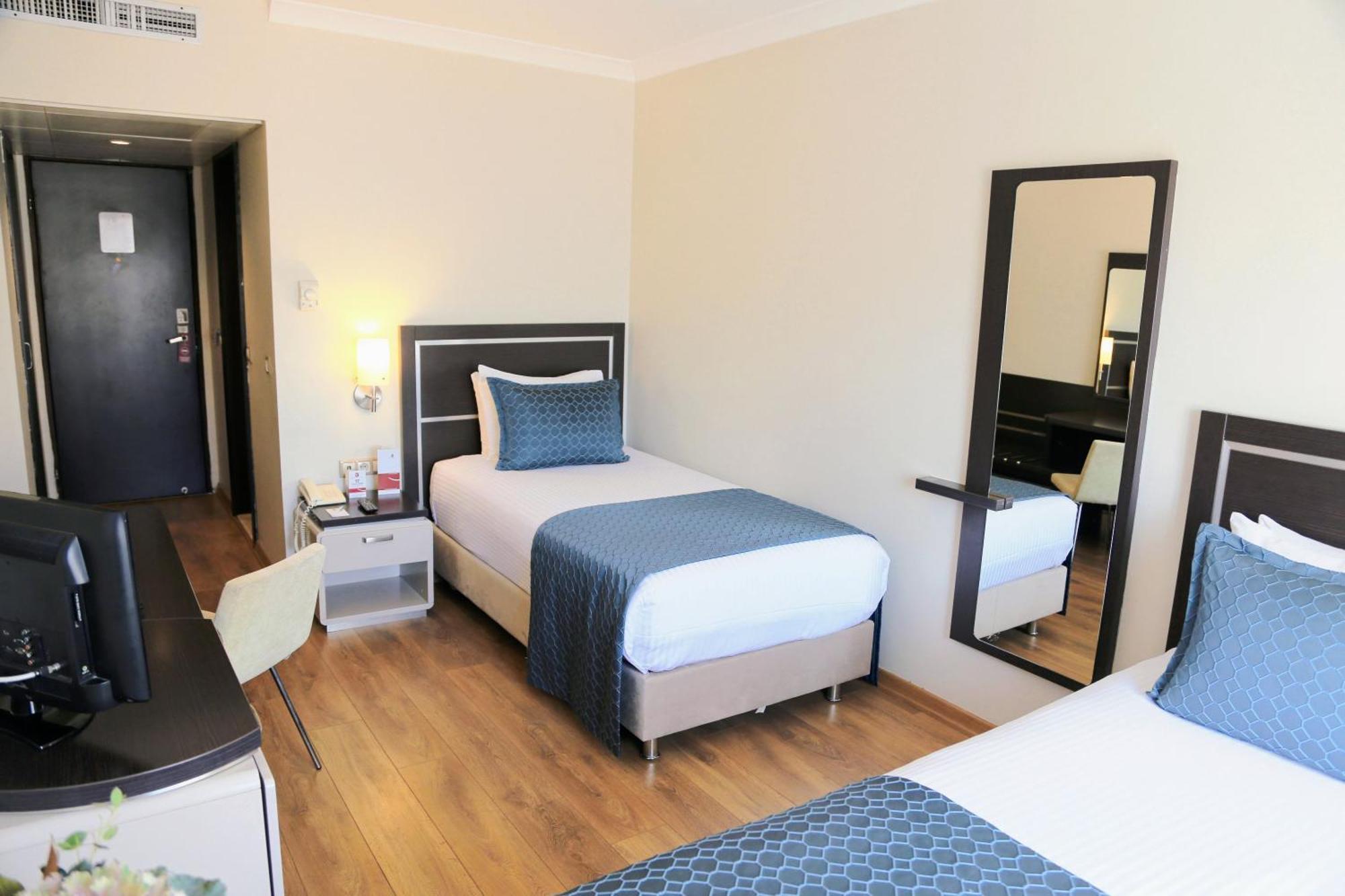 Kaya Prestige Oteli Izmir Exterior foto